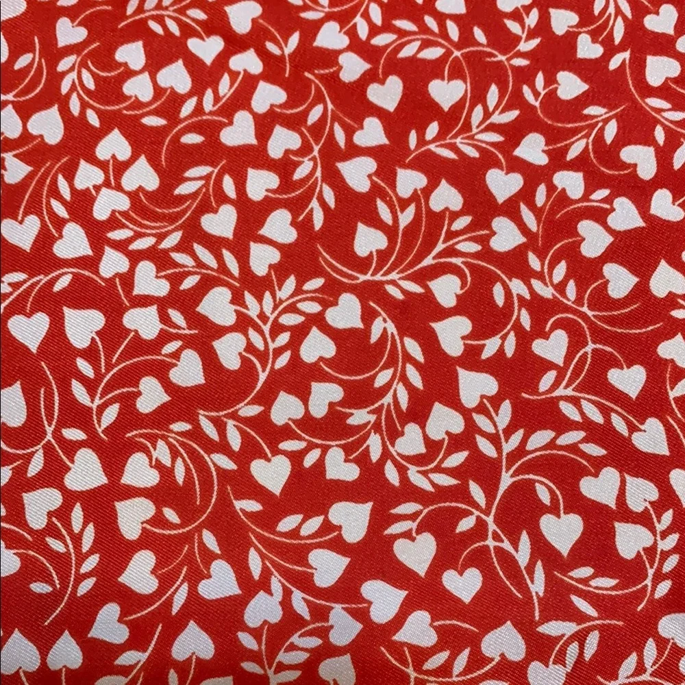 Vintage Hallmark signed Mary Ann, Red and White Floral Scarf, made in Japan - Picture 3 of 11